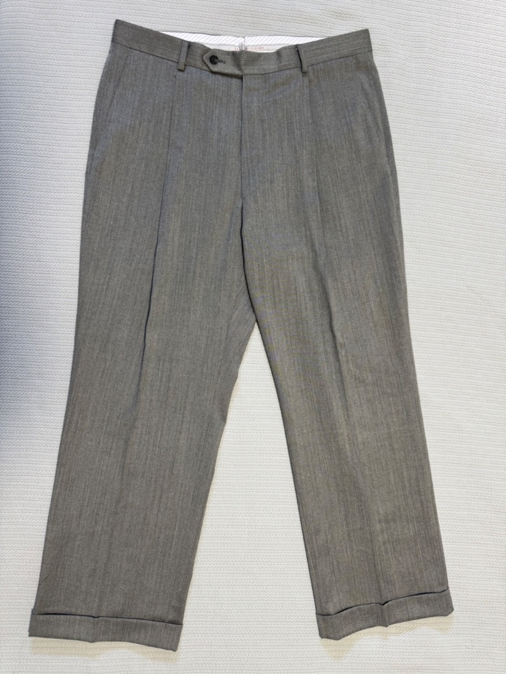 Samuelsohn MTM Grey Wool Pleated Trousers | Made in Canada | New Condition